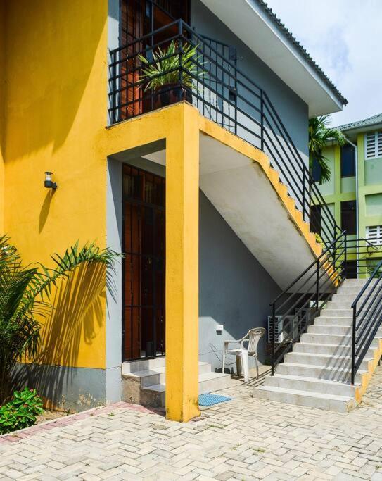Len Apartments Daressalam Exterior foto